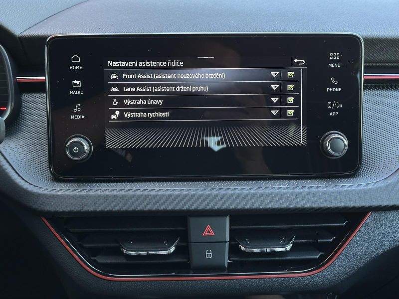 Škoda Kamiq 1.0TSi DSG Monte Carlo 116PS M - fotka 31 z 41