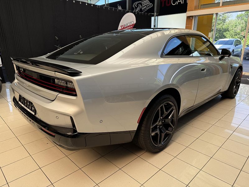 Dodge Charger 2dv. Scat Pack 3,0 V6 AWD - fotka 5 z 55