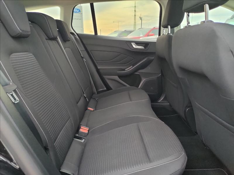 Ford Focus 1,5 EcoBlue 85kW TitaniumX AUT - fotka 14 z 41