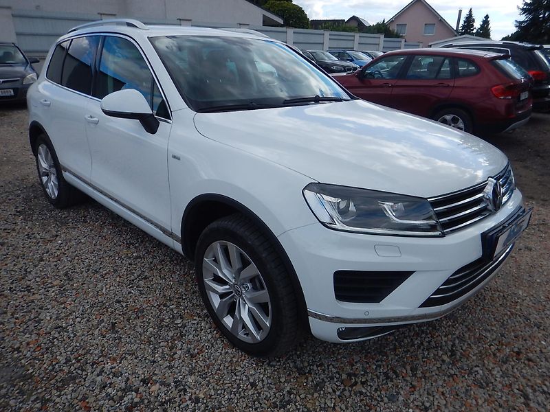 Volkswagen Touareg 3.0 TDI V6, 4x4, DSG - fotka 4 z 31