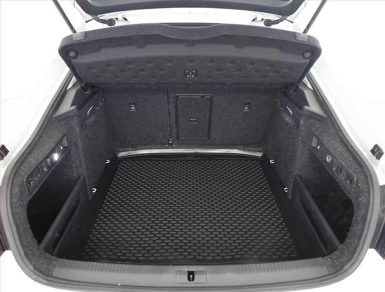 Škoda Superb (2019) 2.0 TDI, Automat, Tempomat - fotka 18 z 19