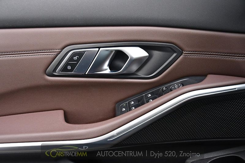 BMW Řada 3 320D xDrive TAŽNÉ ČR 1.M - fotka 27 z 57