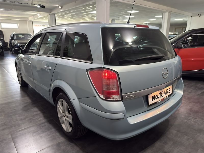 Opel Astra 1,6   i H KLIMATIZACE TEMPOMAT - fotka 4 z 36