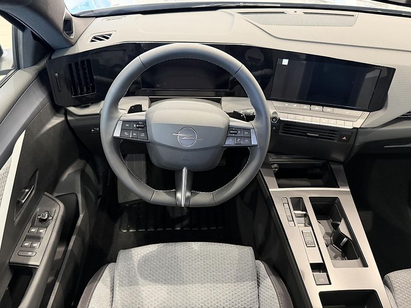 Opel Astra (2026) EDITION 1.5 CDTI  - fotka 8 z 16