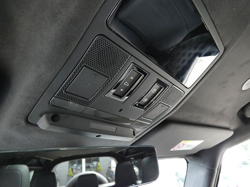 Land Rover Defender 110 4,4 OCTA P635 - fotka 36 z 46