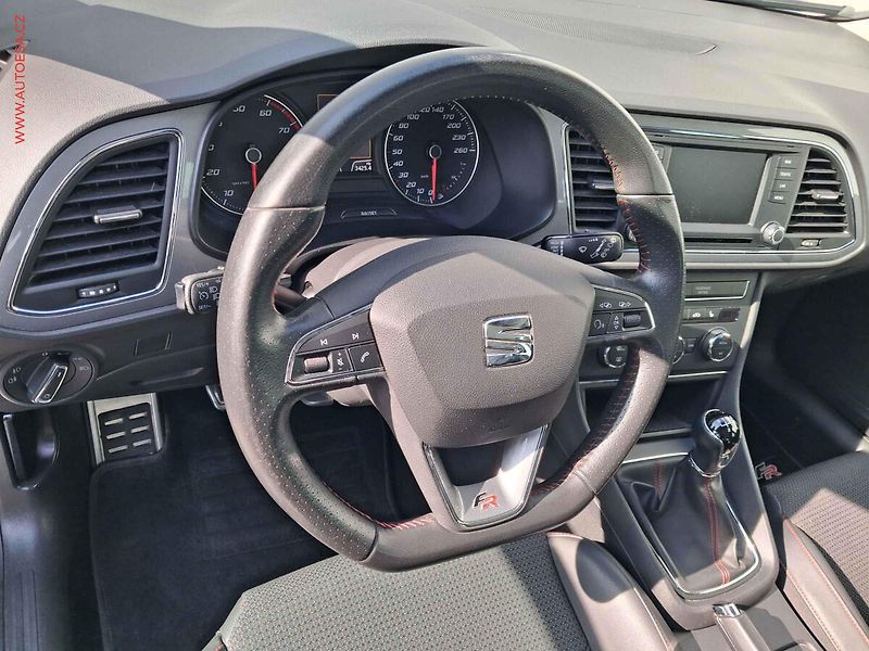 Seat Leon (2014) 1.8 TSi, FR, LED, panor, navi - fotka 12 z 18