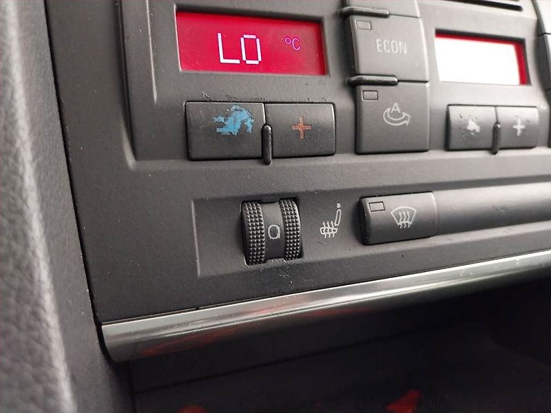 Audi A4 (2005) 2.0 TDI, Automat - fotka 16 z 22