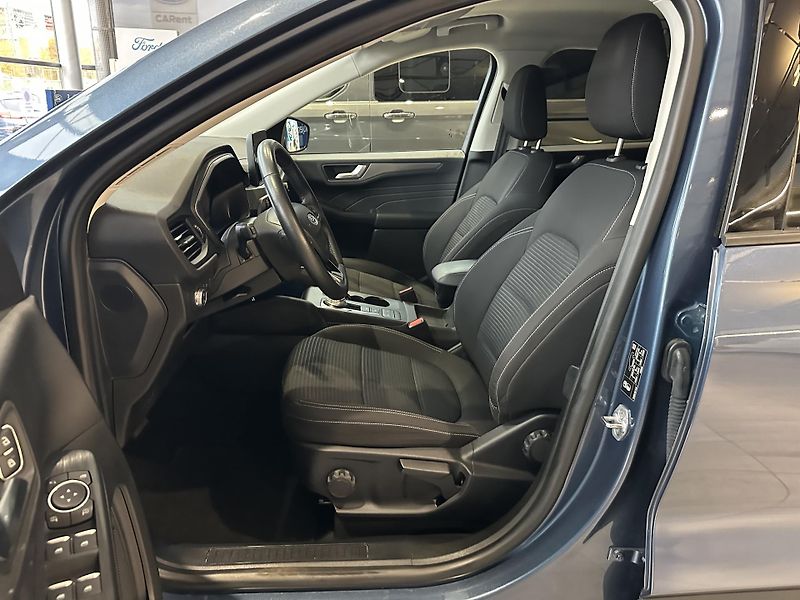 Ford Kuga Titanium 2.5i HEV 190k aut. - fotka 9 z 26
