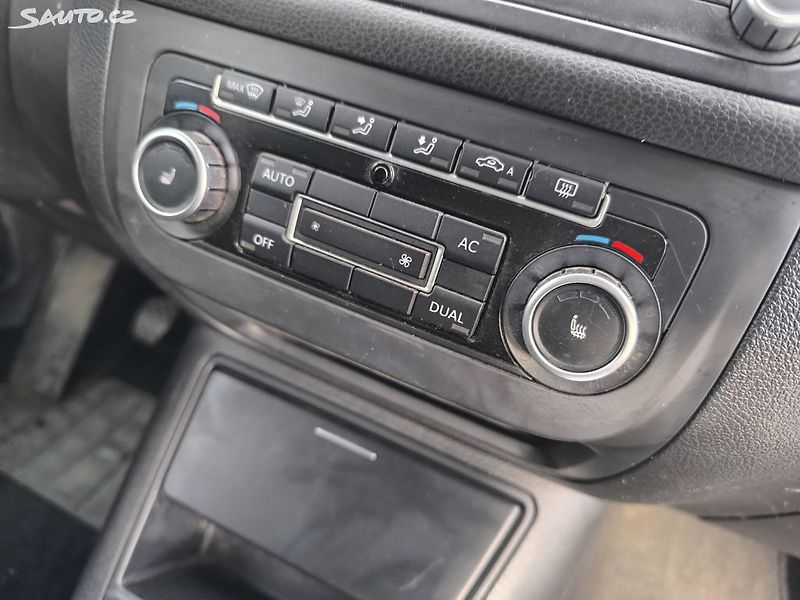 Volkswagen Golf Plus 2.0TDI,KRÁSNÝ,VÝBAVA,135KM - fotka 9 z 25