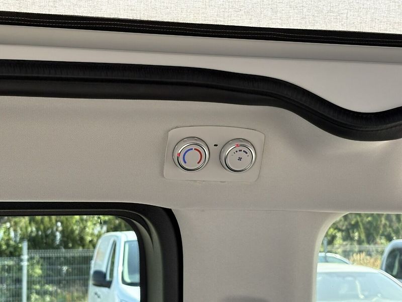 Toyota ProAce Verso L2 2,0D 177k AT8 Family 8S  FU - fotka 39 z 40
