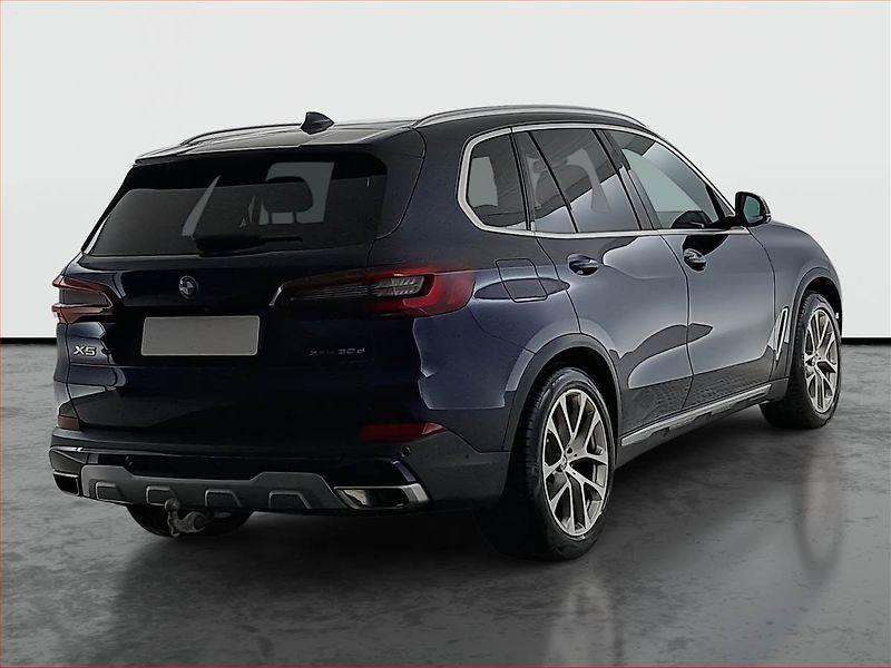 BMW X5 (2021) xDrive30d - fotka 5 z 31