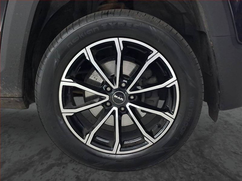 Jeep Renegade (2016) Limited 1.4 MultiAir, 4X4 - fotka 15 z 20