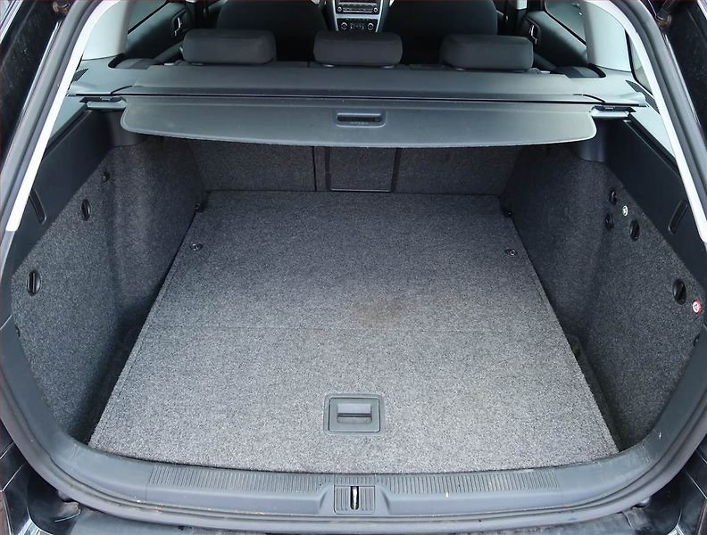 Škoda Octavia (2010) Ambiente 1.4 TSI, Tempomat - fotka 13 z 15
