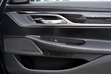 BMW Řada 7 750i xDrive Mpaket/530 PS - náhled 25