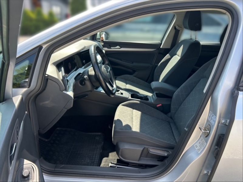 Volkswagen Golf 1,0 TSI 81 Life 5d - fotka 7 z 11