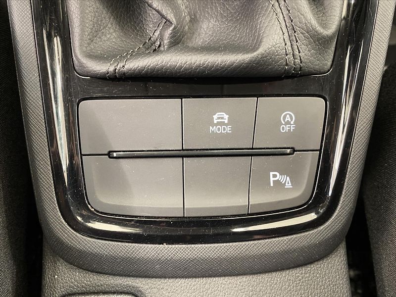 Škoda Kamiq 1,0 TSI 85kW Top Selection - fotka 19 z 27