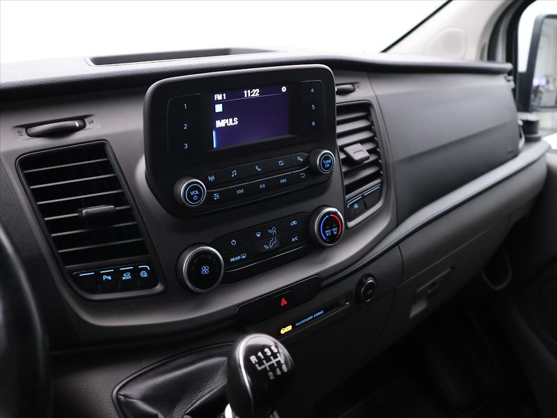 Ford Transit Custom 2,0 EcoBlue 95kW DPH CZ - fotka 17 z 28