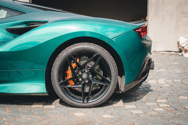 Ferrari F8 (2022) Tributo Special Tailor Made  - fotka 10 z 60
