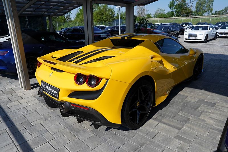 Ferrari F8 Spider/6500km/720 PS - fotka 4 z 11