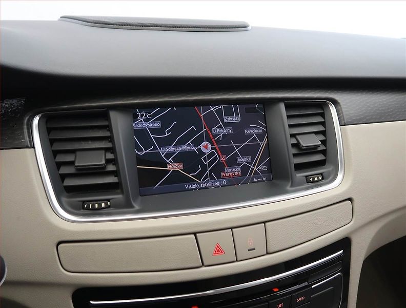 Peugeot 508 (2011) 2.0 HDi, Automat, Navi, Xenony - fotka 16 z 23
