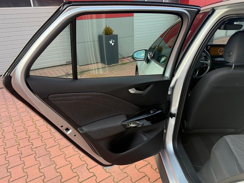 Volkswagen ID.3 (2023) Pro,62kWh,ACC,LED,Facelift2024 - fotka 14 z 21