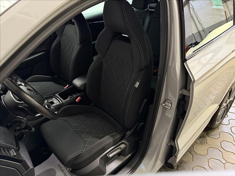 Škoda Karoq 2.0TDI DSG ACC SPORTLINE - fotka 30 z 37