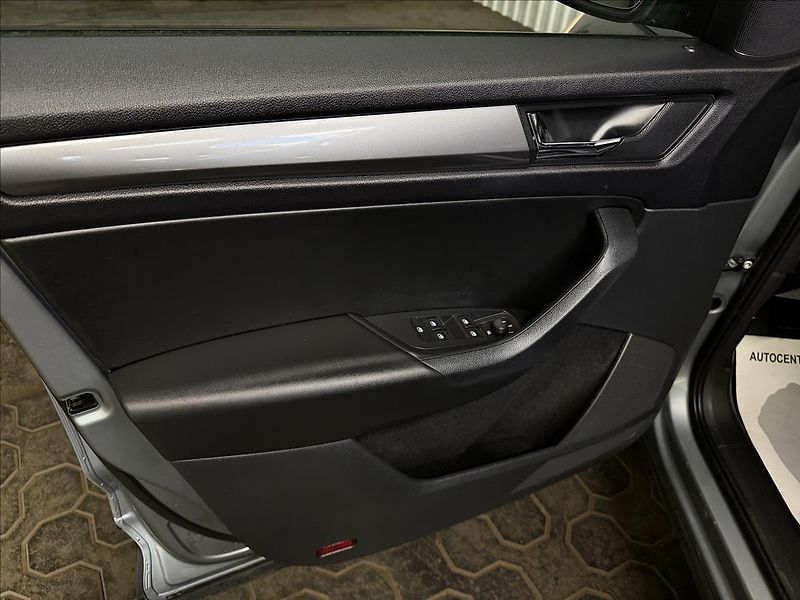 Škoda Kodiaq 1.5TSI 110kW MAN. TAŽNÉ 2XKOLA - fotka 14 z 37