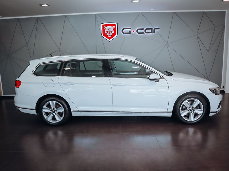 Volkswagen Passat 1.5 TSI 110 kW DSG Elegance - fotka 4 z 28