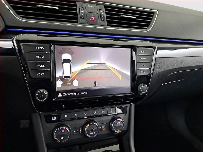 Škoda Superb (2017) Laurin&Klement 2.0 TDI 4x4 - fotka 18 z 18