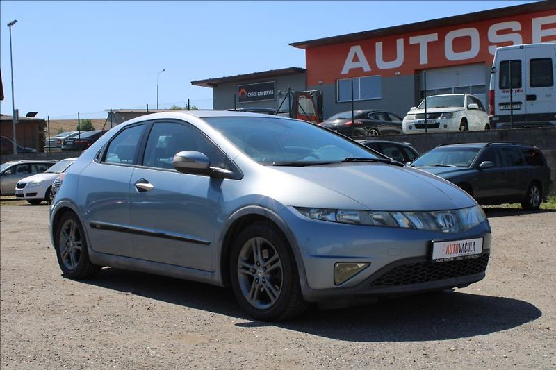 Honda Civic 1,8 i  DIG.KLIMA, VÝHŘEVY - fotka 3 z 28