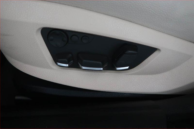 BMW Řada 5 (2010) 530d, Automat, Navi, Bi-Xenony - fotka 17 z 19
