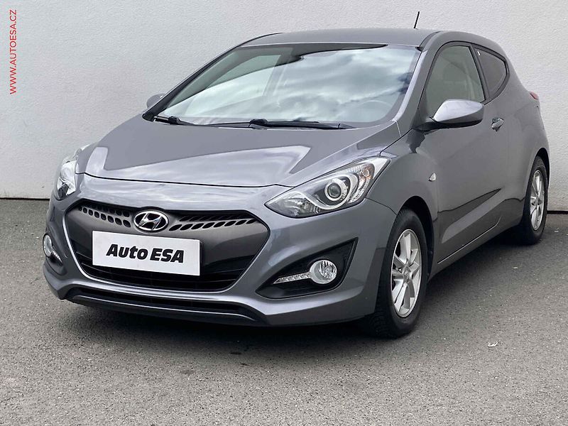 Hyundai i30 (2013) 1.4 CVVT, AC, park.čidla - fotka 3 z 14