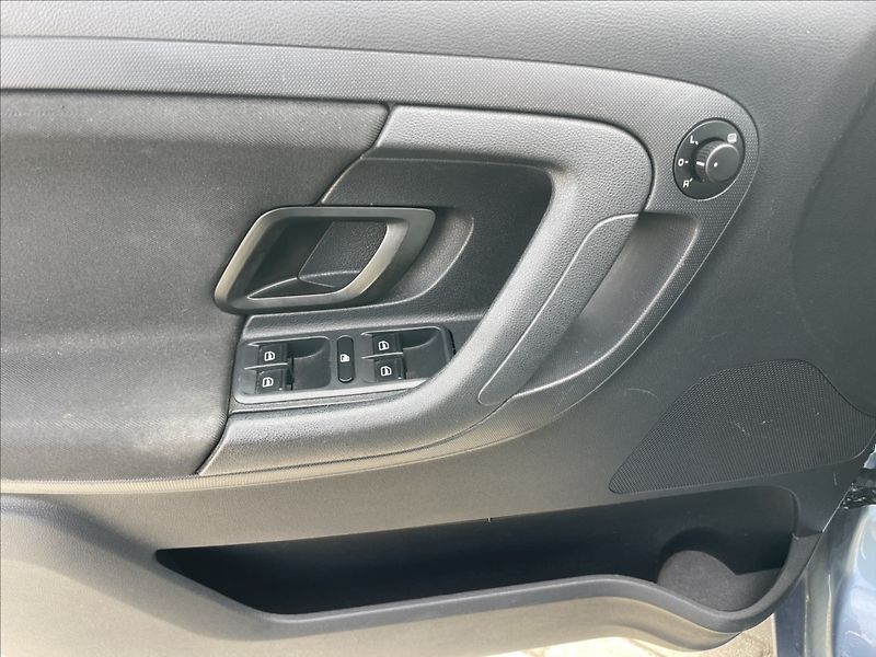 Škoda Fabia 1,2 TSi 77kw Klimatronic ESP T - fotka 20 z 32