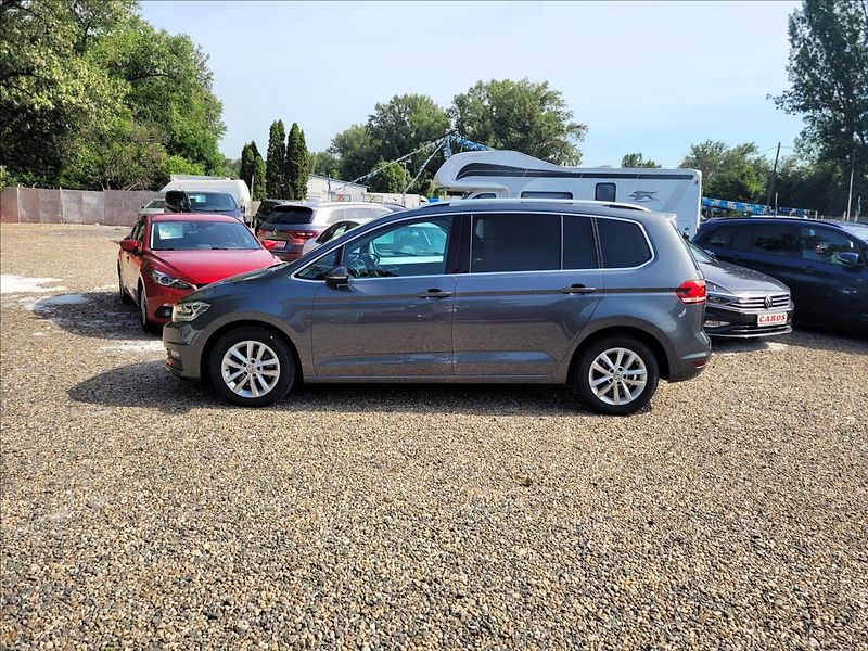 Volkswagen Touran 1,5 Již není k dispozici - fotka 3 z 50