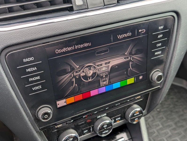 Škoda Octavia (2017) 2.0 TDI / 110 kW 4x4 Style Plu - fotka 21 z 30