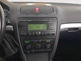 Škoda Octavia (2008) 2.0 TDI - náhled 12