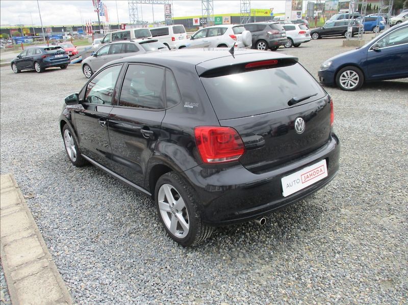 Volkswagen Polo 1,4 i 16v,klima,xenon,rozvody, - fotka 8 z 22