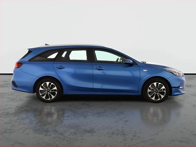 Kia Ceed (2024) 1.5 T-GDI - fotka 6 z 18