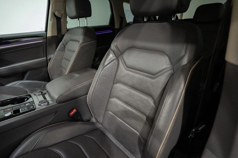 Volkswagen Touareg 3.0 TDI 210 kW 4Motion - fotka 25 z 38