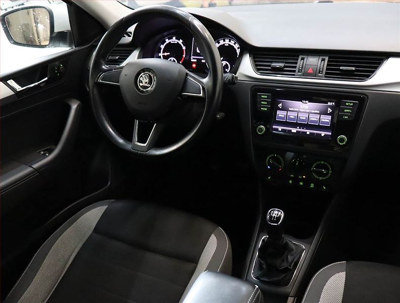Škoda Rapid (2018) Spaceback 1.0 TSI, Serv.kniha - fotka 7 z 14