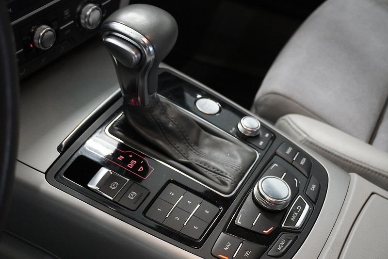 Audi A6 2.8 FSi AUTOMAT - fotka 14 z 26
