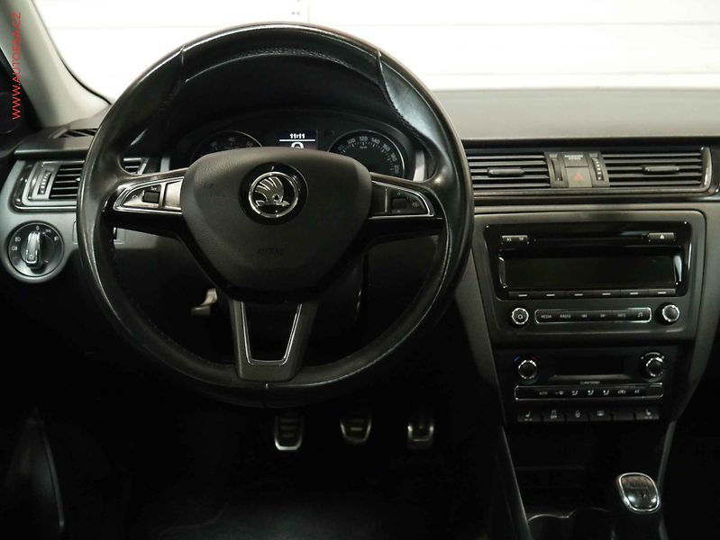 Škoda Rapid (2014) 1.2TSI, 1.maj, Xenon - fotka 11 z 18