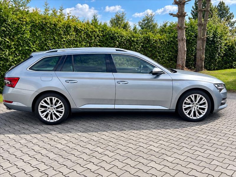 Škoda Superb 2,0 TSi L&K 4x4 DSG 272PS LED - fotka 6 z 26