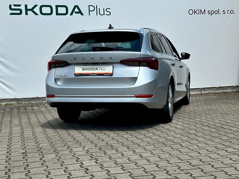 Škoda Octavia (2022) 2.0 TDI 110kW Style Combi - fotka 2 z 24