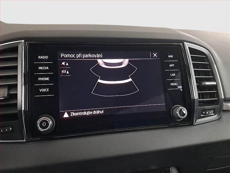 Škoda Karoq (2023) 2.0 TDI - fotka 16 z 20