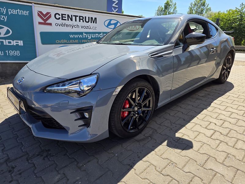 Toyota GT86 2.0-Black Edition - fotka 6 z 12