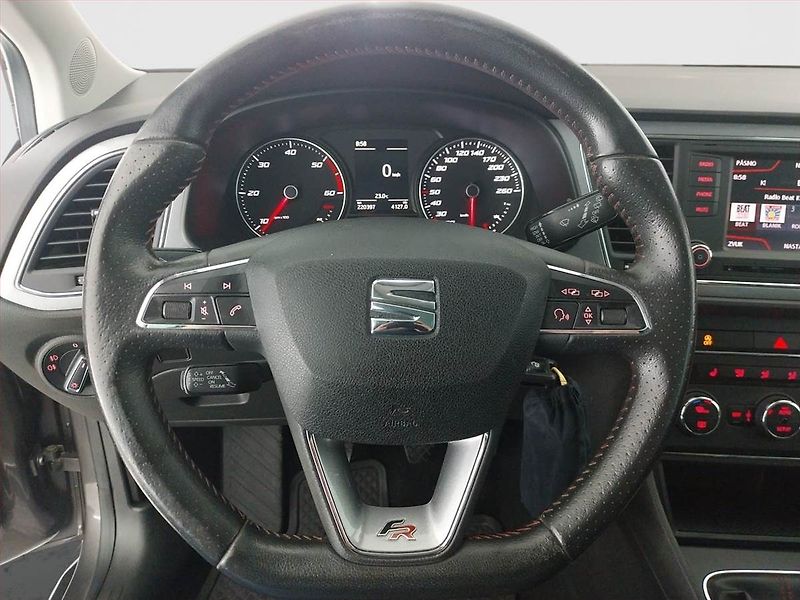 Seat Leon (2014) 2.0 TDI, Tempomat - fotka 16 z 19