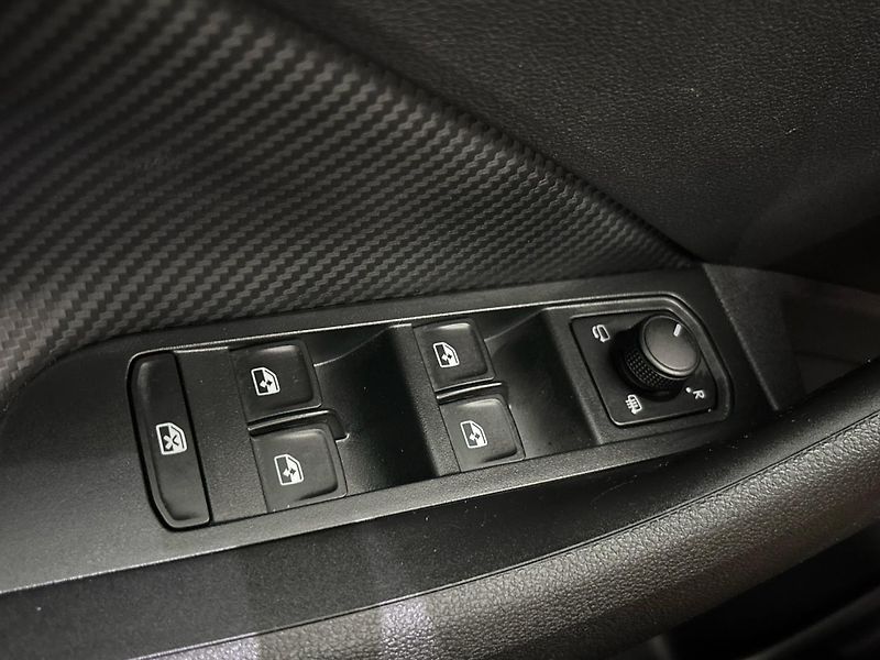 Škoda Kamiq Monte Carlo DSG - fotka 21 z 31