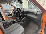 Peugeot 2008 (2023) ALLURE PACK PureTech 130k MAN6 - náhled 27