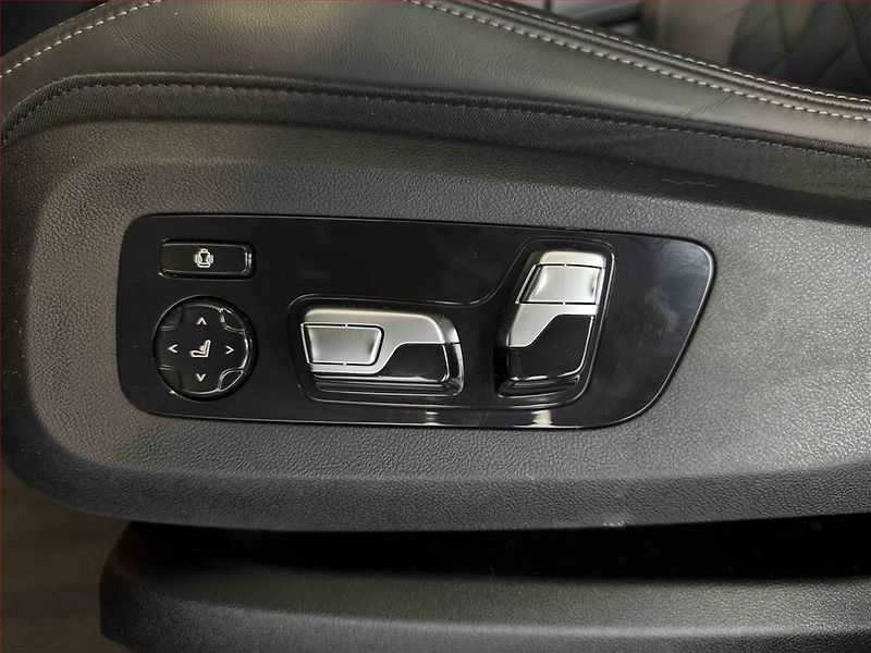 BMW X6 (2024) xDrive30d - fotka 15 z 20